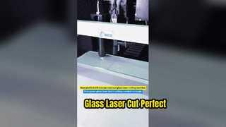 Taglio laser in batch di vetro blu da 3 mm con geometria degli angoli arrotondati